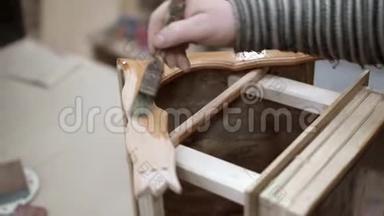 木工工作室手工手工新家具手工清漆